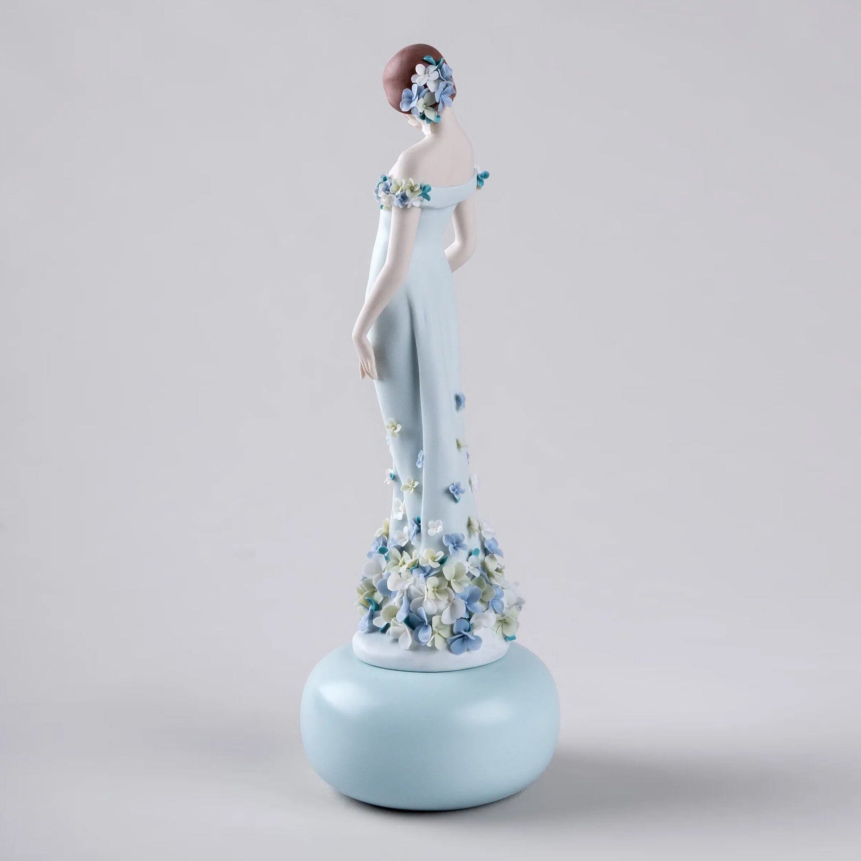 【限量】Lladro 高雅佳人